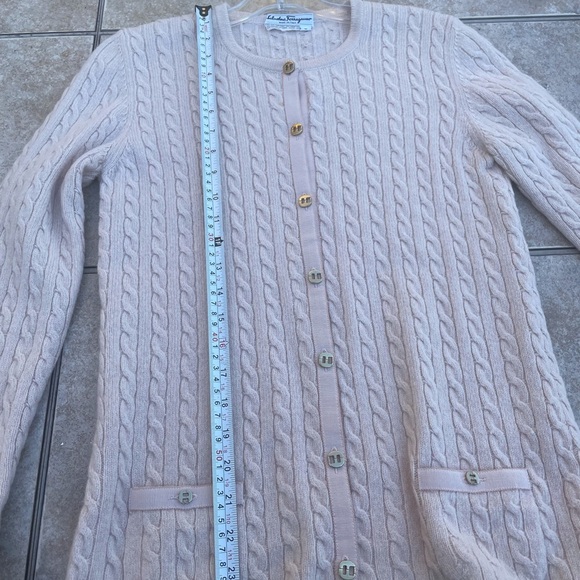 Salvatore Ferragamo V-Neck Cardigan Sweater Long Sleeve 70%Wool 30%cashmere - Picture 14 of 14